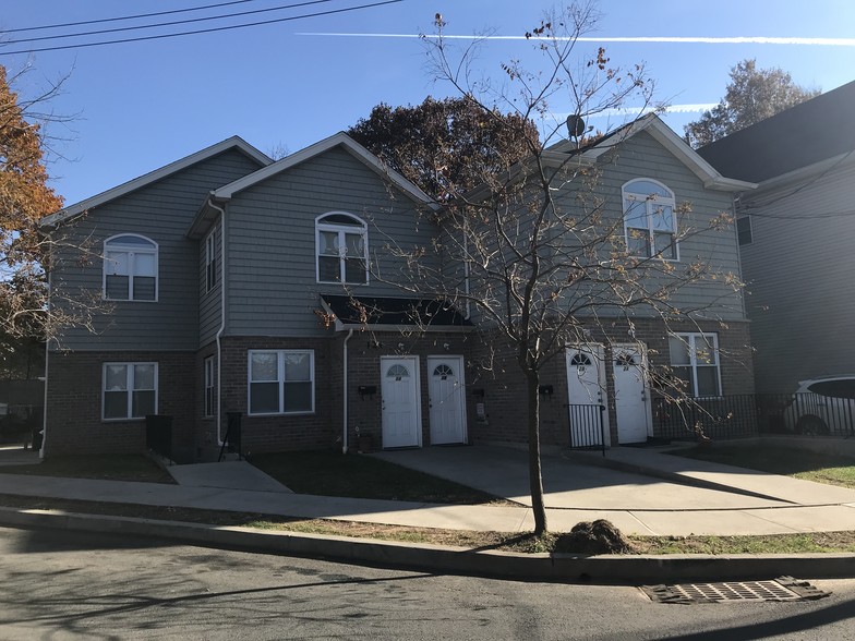 121 Eaton Pl, Staten Island, NY 10302 | LoopNet