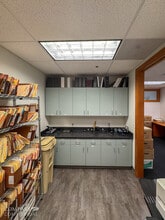 400 SW Bluff Dr, Bend, OR for lease Interior Photo- Image 2 of 7