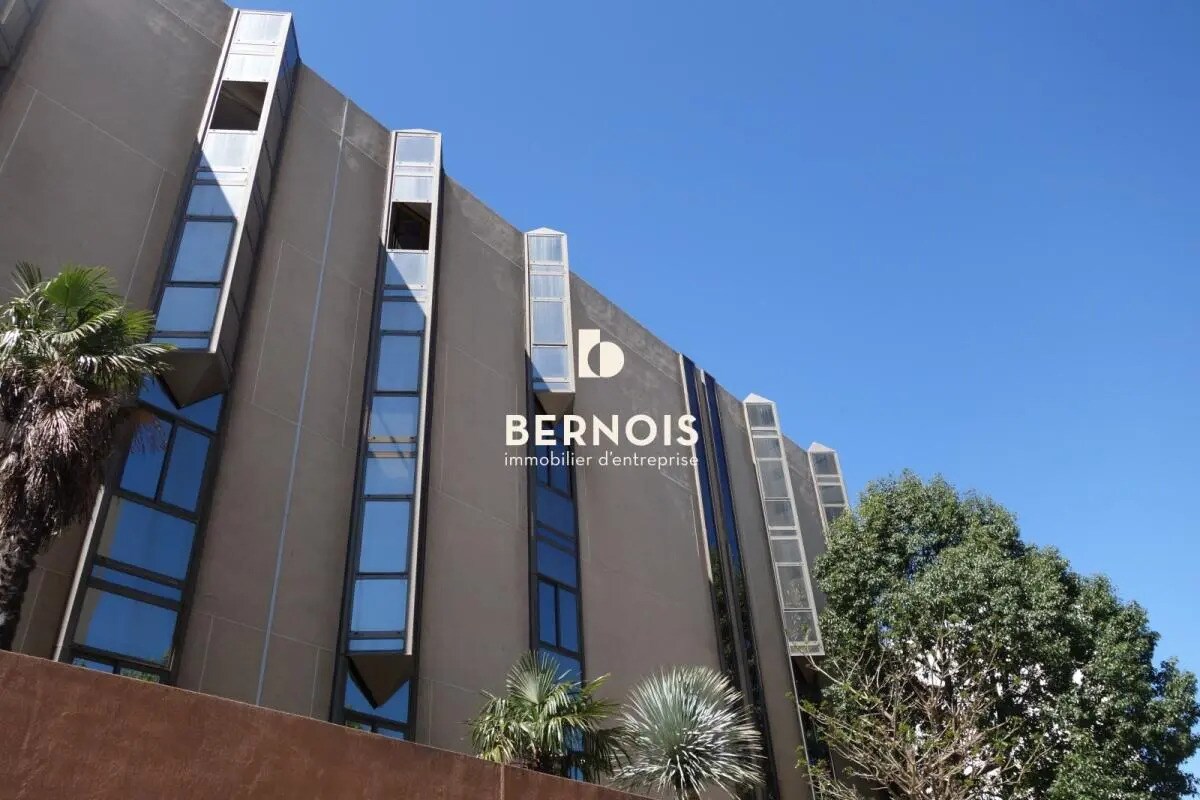 Office in Toulon for lease Building Photo- Image 1 of 3
