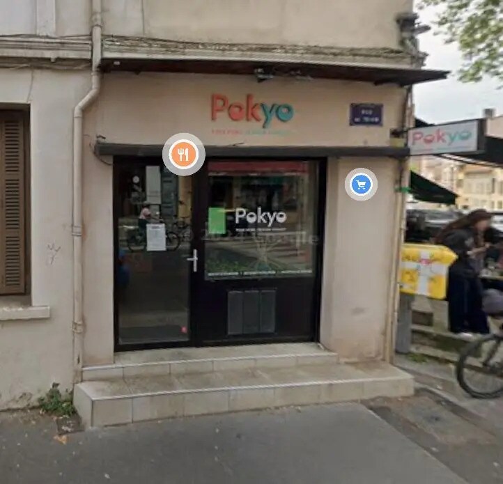 Retail in Lyon for lease Building Photo- Image 1 of 3