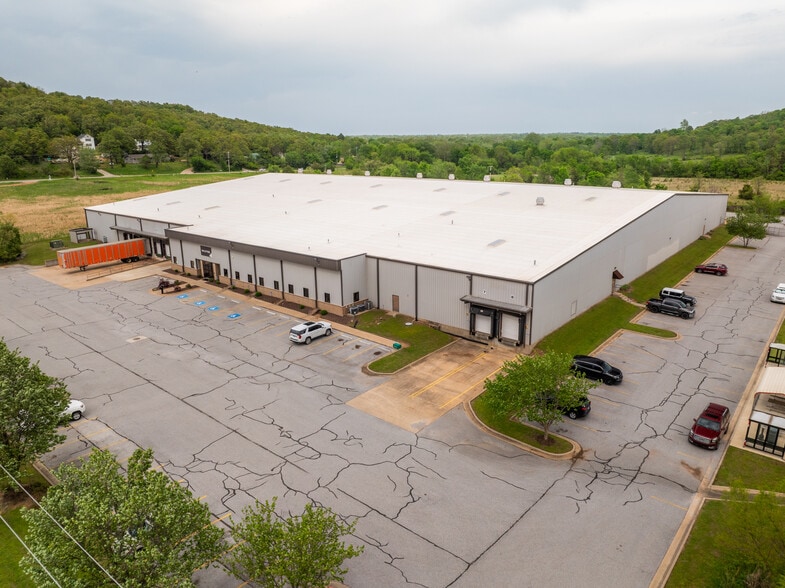 603 N Monitor Rd, Springdale, AR for lease - Building Photo - Image 1 of 8