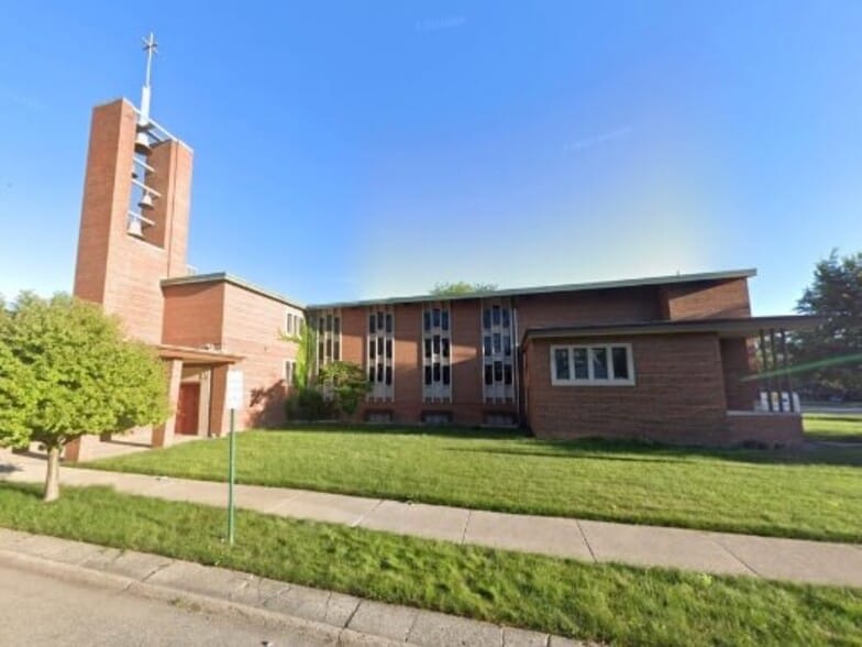 5901 Cadieux Rd, Detroit, MI for sale - Primary Photo - Image 1 of 1