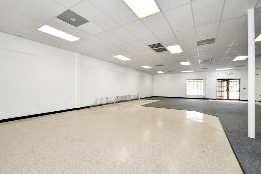 5220-5234 Highway 6 N, Houston, TX for lease - Building Photo - Image 3 of 27