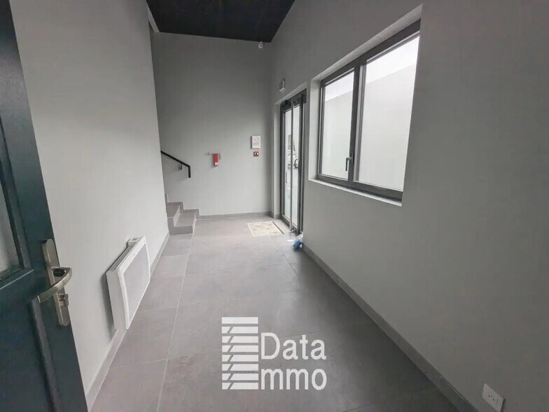 32 Rue Alexandre Volta, Meaux for lease - Building Photo - Image 2 of 10