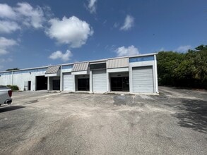 1934-1940 Church St, West Palm Beach, FL for lease Interior Photo- Image 1 of 6