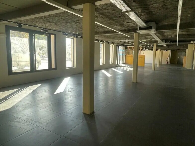 Retail in Le Taillan-Médoc for lease - Building Photo - Image 2 of 5