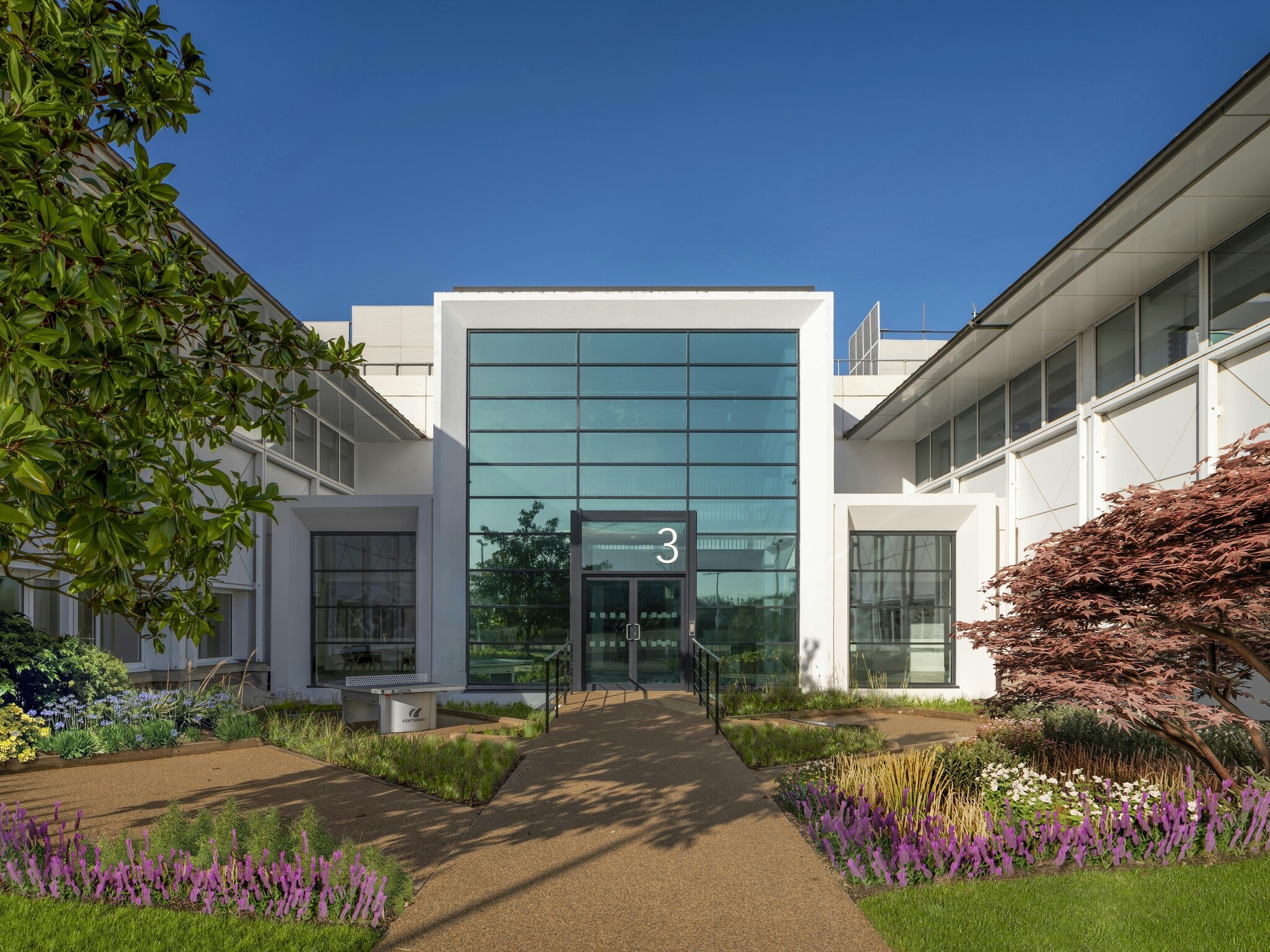 3 Roundwood Ave, Uxbridge for lease Building Photo- Image 1 of 2