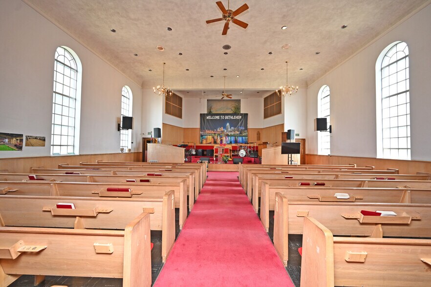 760 N Fred Shuttlesworth Cir, Cincinnati, OH for sale - Interior Photo - Image 3 of 6