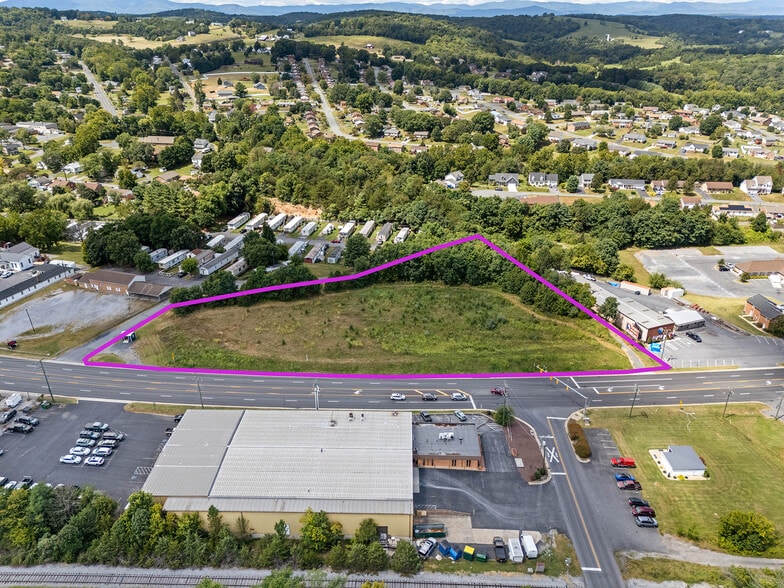 560 Lee Hwy, Verona, VA for sale - Building Photo - Image 2 of 21