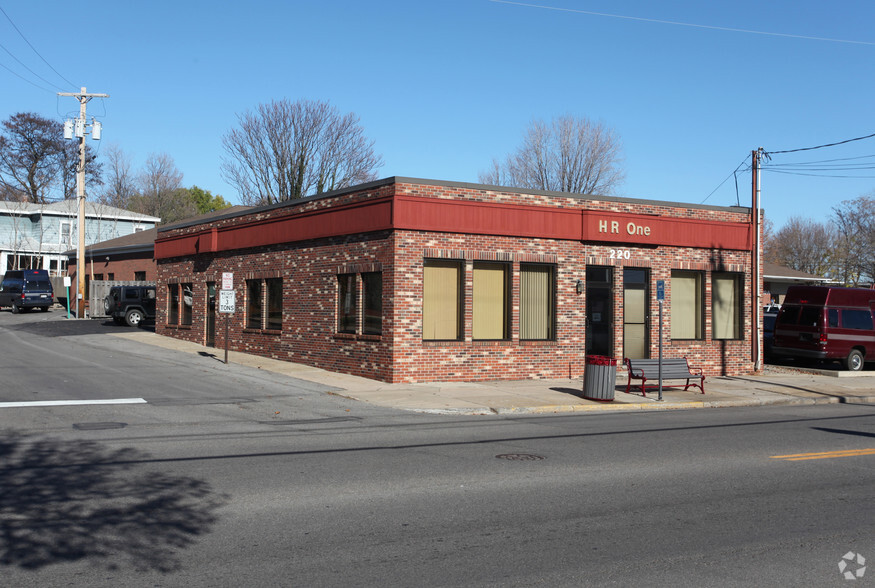 218 W Manlius St, East Syracuse, NY for sale - Primary Photo - Image 1 of 1