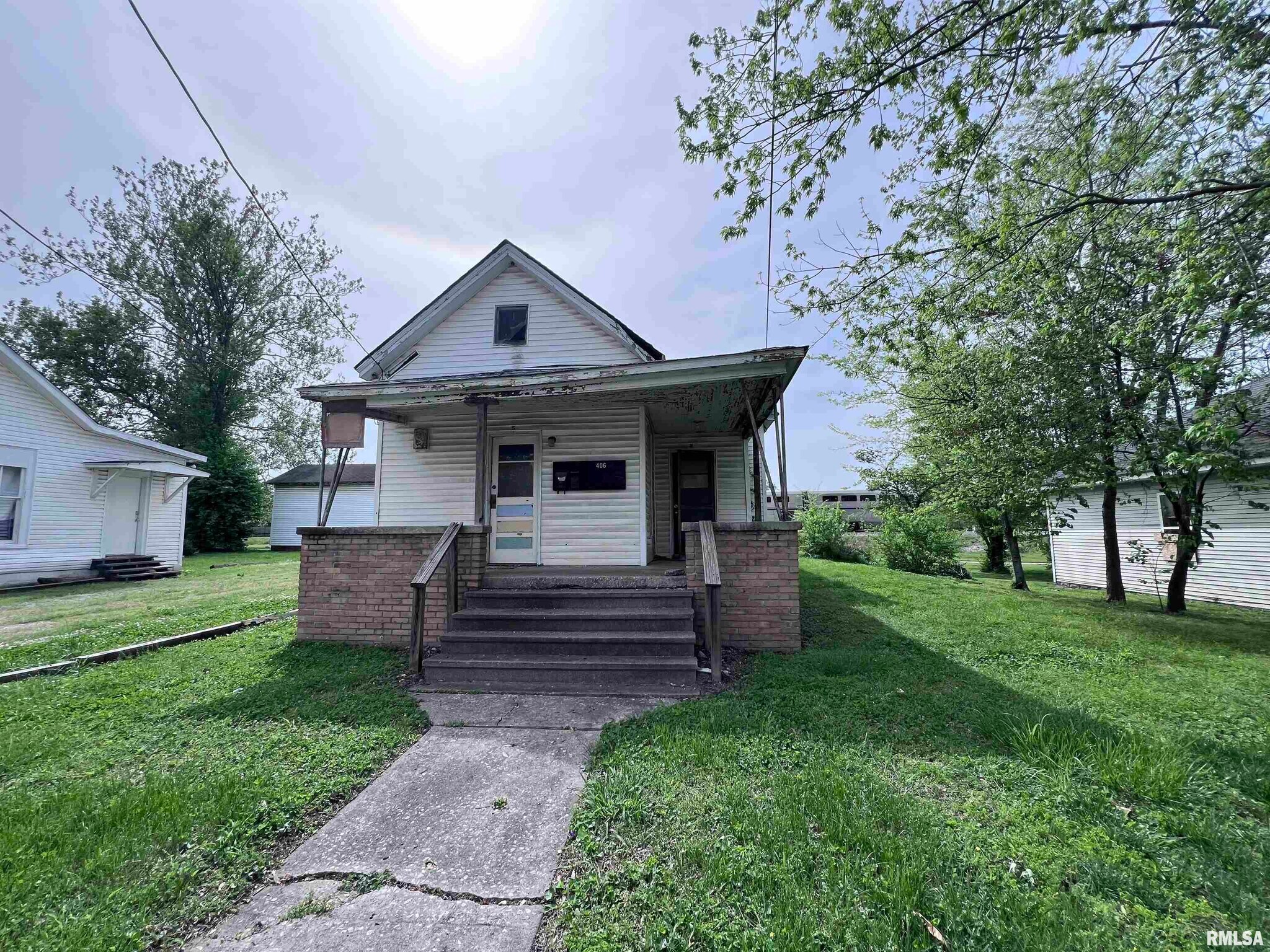 406 S Washington St, Carbondale, IL for sale Primary Photo- Image 1 of 8