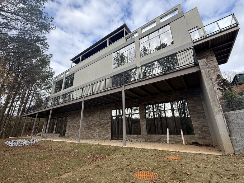 4560 Satellite Blvd, Duluth, GA for sale - Building Photo - Image 2 of 20