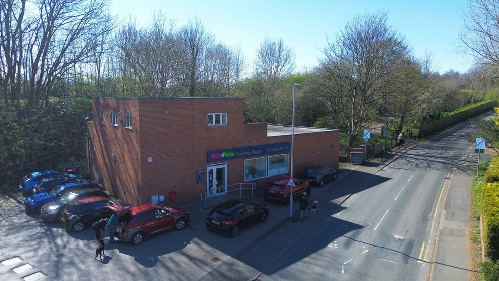 34 Brook Ln, Chester for sale - Building Photo - Image 1 of 4