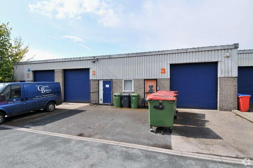 Keighley Rd, Skipton for lease - Primary Photo - Image 1 of 7