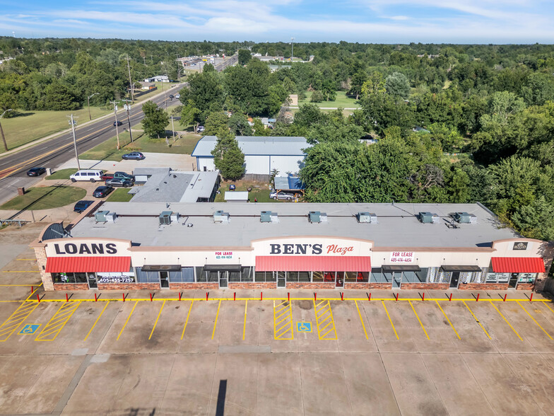 1020-1048 N Douglas Blvd, Oklahoma City, OK for lease - Building Photo - Image 2 of 22