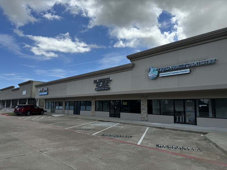 391 Columbia Memorial Pky, League City, TX for lease - Building Photo - Image 2 of 8