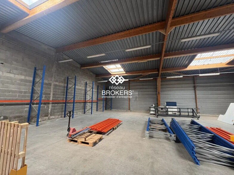 Industrial in Carquefou for lease - Interior Photo - Image 1 of 2