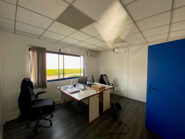 Flex in Saint-Pierre-du-Perray for lease - Building Photo - Image 2 of 16