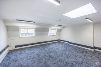 49 Queen Sq, Bristol for lease Interior Photo- Image 1 of 9