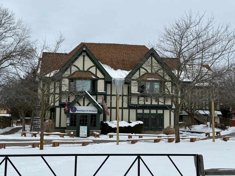 2359 Joslyn Ct Lake Orion MI 48360 Building 6 Canterbury Village 2359 Joslyn Ct Lake Orion MI 48360 Building 6 Canterbury Village