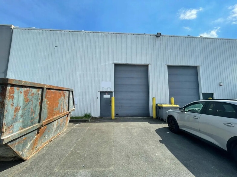 Flex in Gennevilliers for lease - Building Photo - Image 2 of 16
