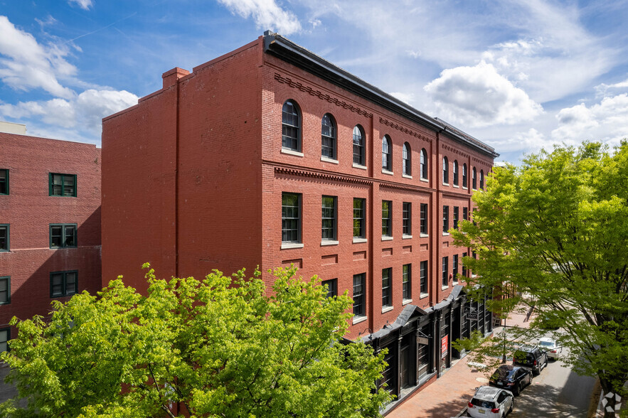 13 S 13th St, Richmond, VA for lease - Building Photo - Image 1 of 5