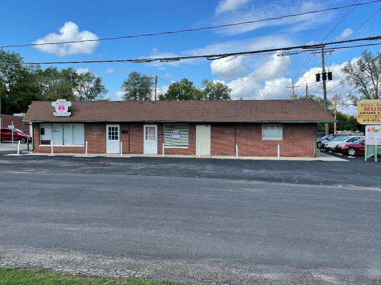 2975 Tremainsville Rd, Toledo, OH for lease - Building Photo - Image 1 of 8