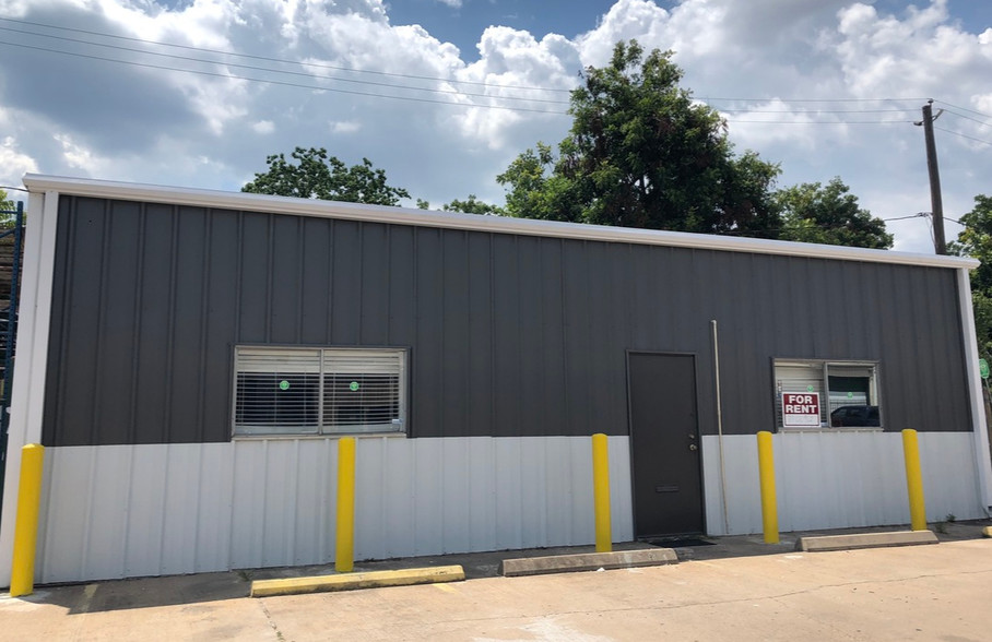 6008 W 34th St, Houston, TX for lease - Building Photo - Image 1 of 11