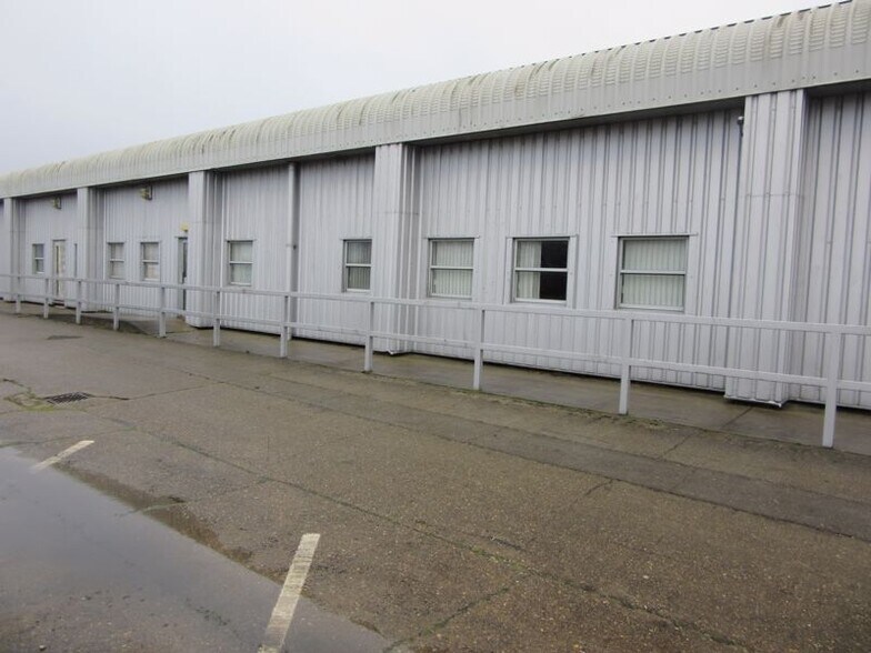 1 Riverside Rd, Lowestoft for lease - Building Photo - Image 2 of 3