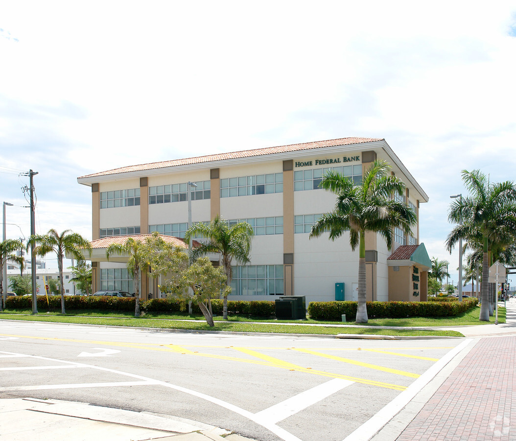 900 N Federal Hwy, Hallandale Beach, FL 33009 | LoopNet