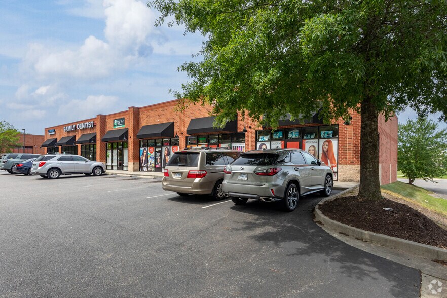 59505956 Brook Rd, Richmond, VA 23227