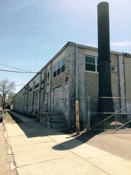 166-186 W 52nd St, Bayonne, NJ for sale - Primary Photo - Image 1 of 14