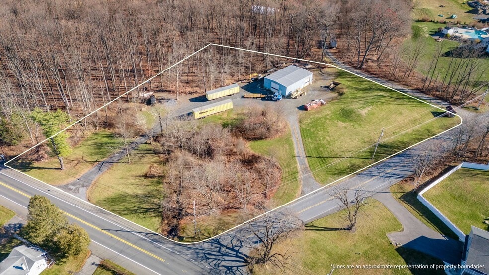 102 E Moorestown Rd, Wind Gap, PA for sale - Building Photo - Image 3 of 14