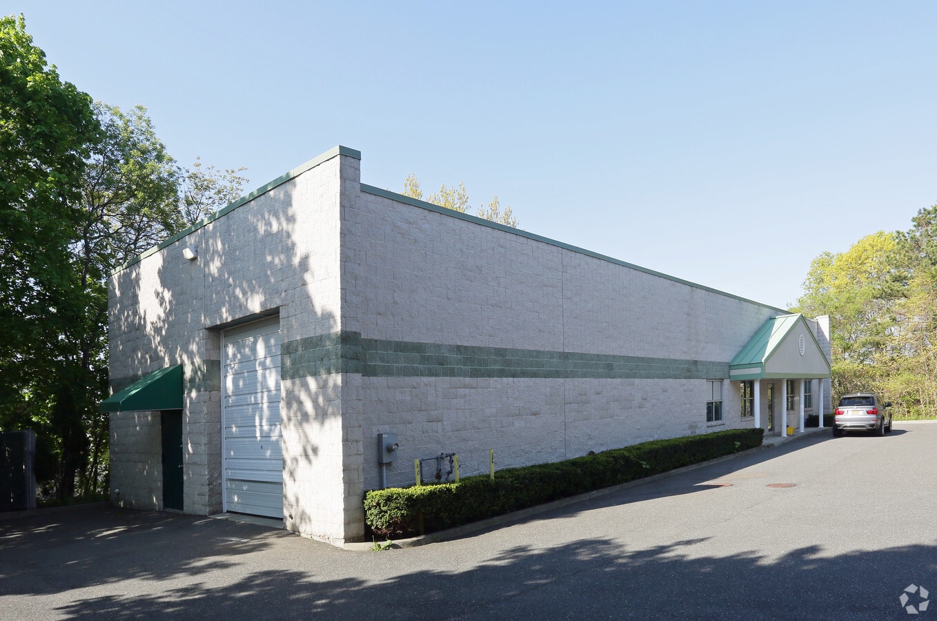 420 Peconic St, Ronkonkoma, NY 11779