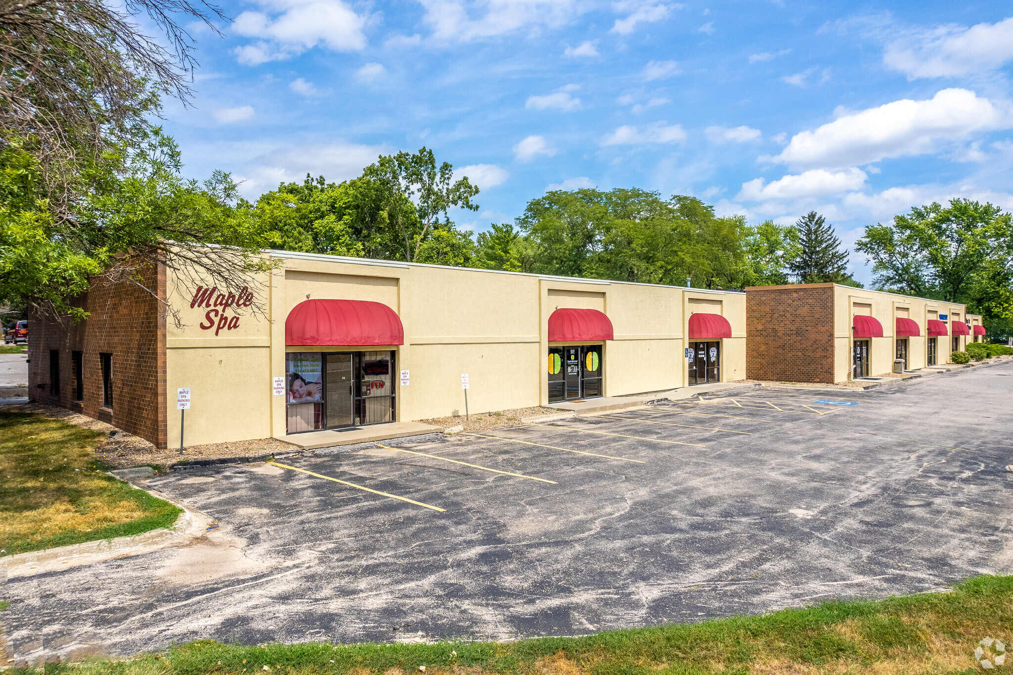 8033 University Blvd, Clive, IA for sale Building Photo- Image 1 of 1