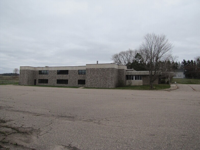 601 Spring St, Kendall, WI for sale - Primary Photo - Image 1 of 1