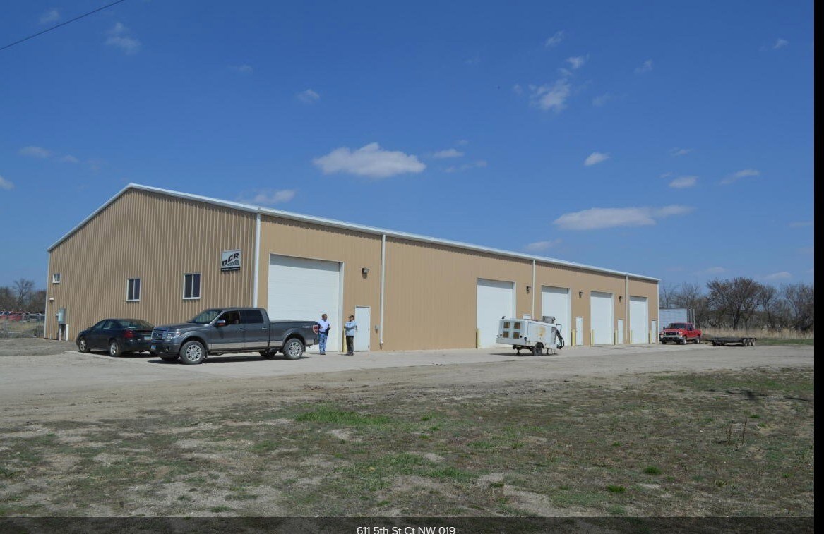 611 5th Street Ct, West Fargo, ND for sale Primary Photo- Image 1 of 1