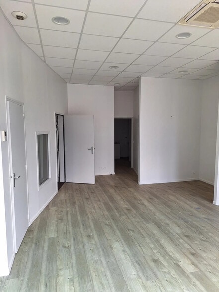 97 Rue De L'Alma, Rennes for lease - Building Photo - Image 3 of 3