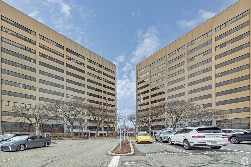 301 State Route 17 N, Rutherford, NJ for lease - Building Photo - Image 2 of 8