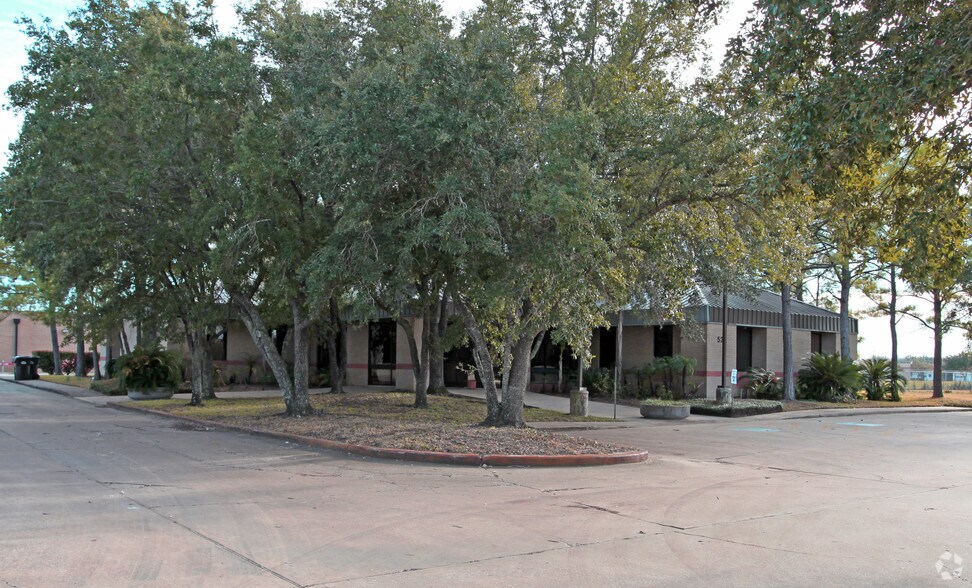 521 Orchard St, Webster, TX for sale - Primary Photo - Image 3 of 5