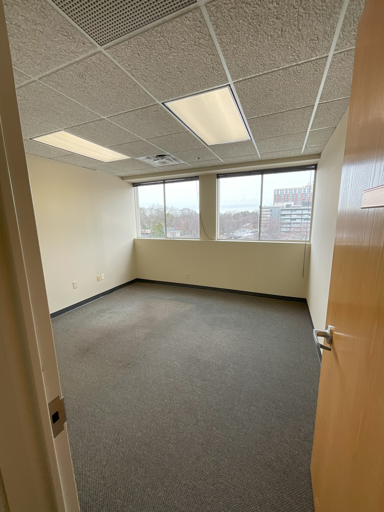 1718-1720 NW Peachtree St, Atlanta, GA for lease Interior Photo- Image 1 of 3