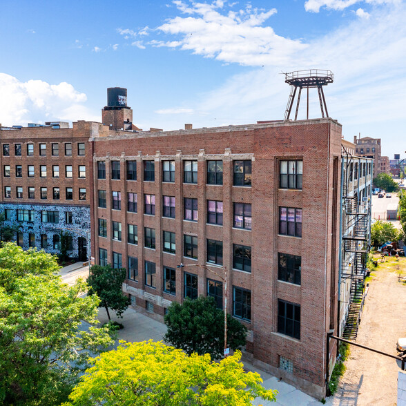 350 N Ogden Ave, Chicago, IL for lease - Building Photo - Image 1 of 3