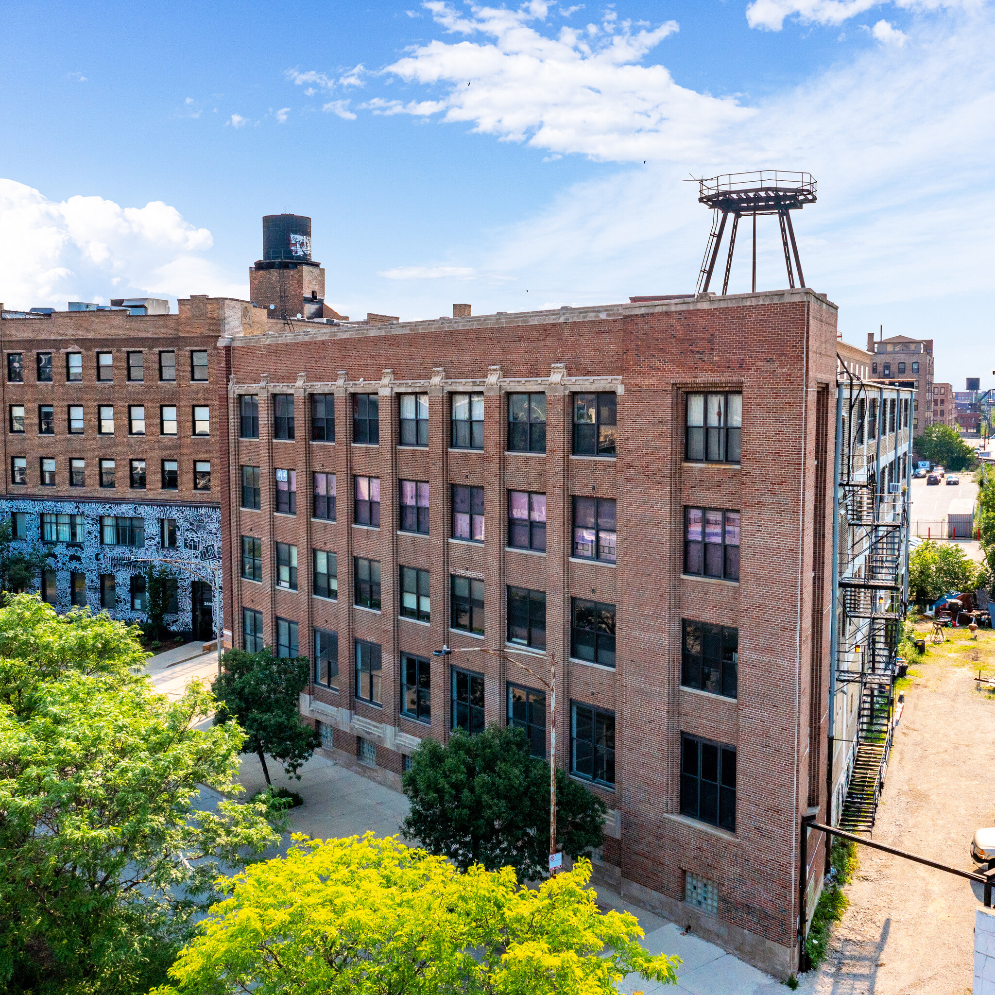 350 N Ogden Ave, Chicago, IL for lease Building Photo- Image 1 of 4