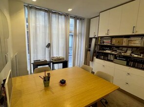 Rue La Condamine, Paris for lease Interior Photo- Image 2 of 5