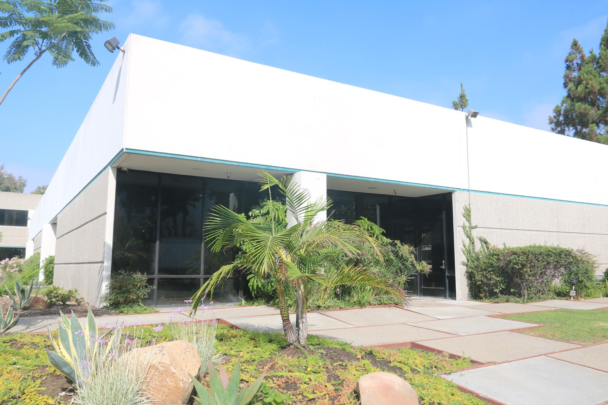 720 Gateway Center Dr, San Diego, CA for sale Building Photo- Image 1 of 1