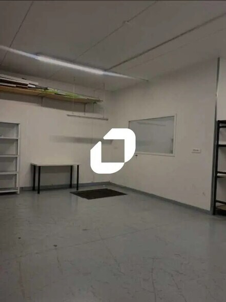 Flex in Massy for lease - Interior Photo - Image 3 of 7