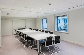 2 Place Des Vosges, Courbevoie for lease Interior Photo- Image 2 of 8