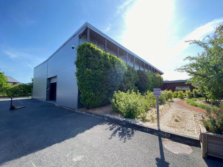 Flex in Ennery for sale - Building Photo - Image 1 of 25