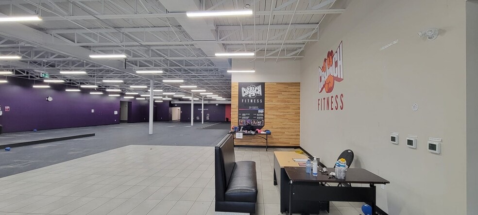 190 Sharpe St E, Gravenhurst, ON for lease - Building Photo - Image 3 of 8