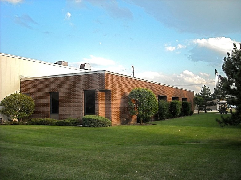 2165-2177 Shermer Rd, Northbrook, IL for lease - Primary Photo - Image 1 of 6